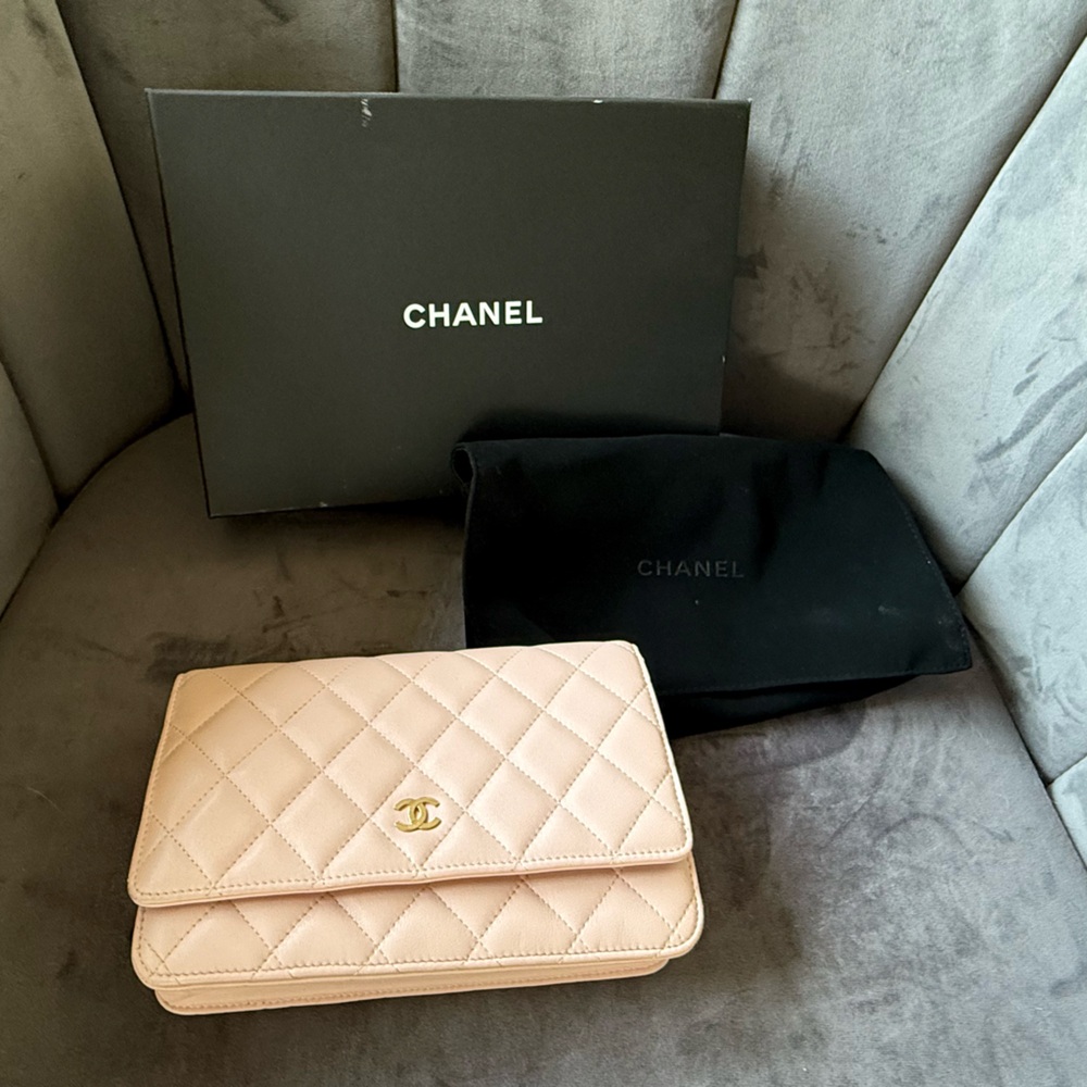 Chanel Light Pink Quilted Wallet on Chain (Lambskin, Gold Hardware)
